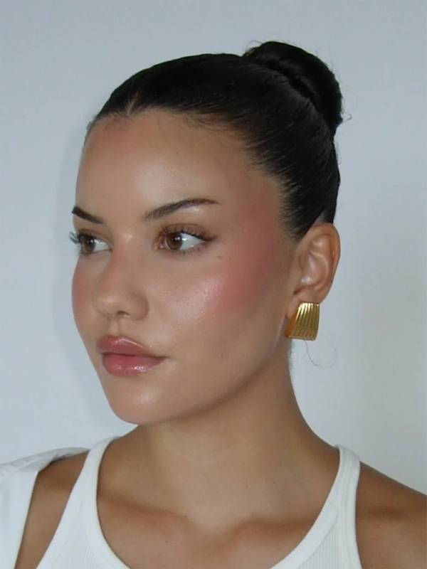 Golden Ripple Statement Earrings model Detail Gold